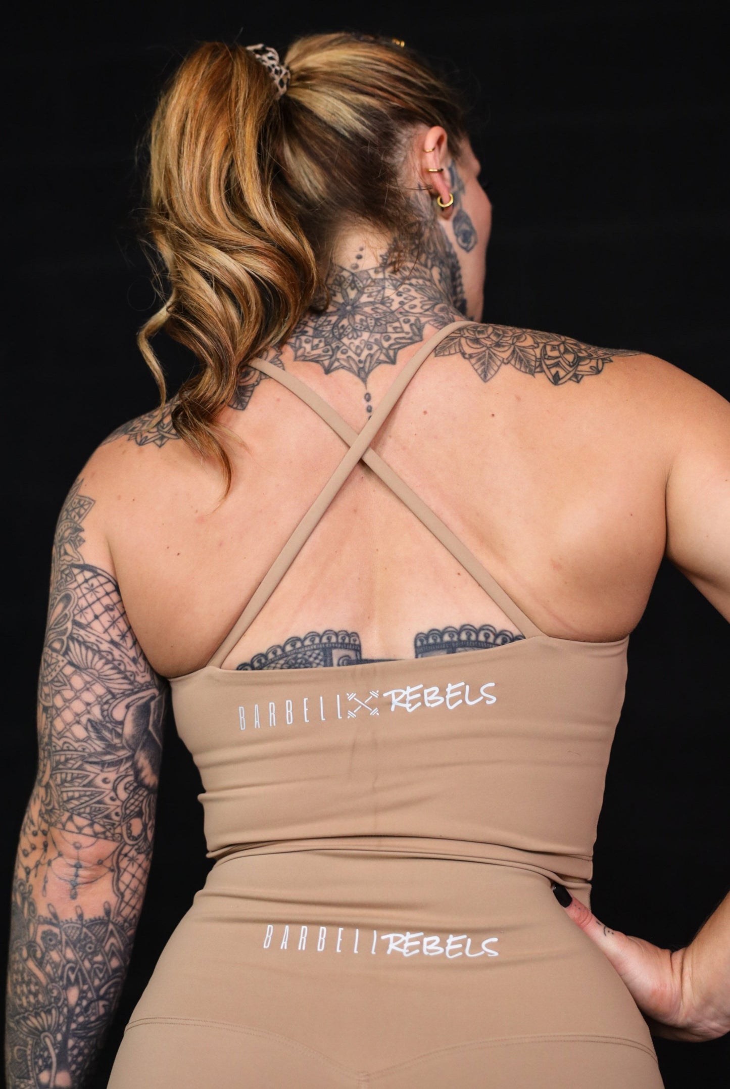 Woman Sport Bra Crossed Top