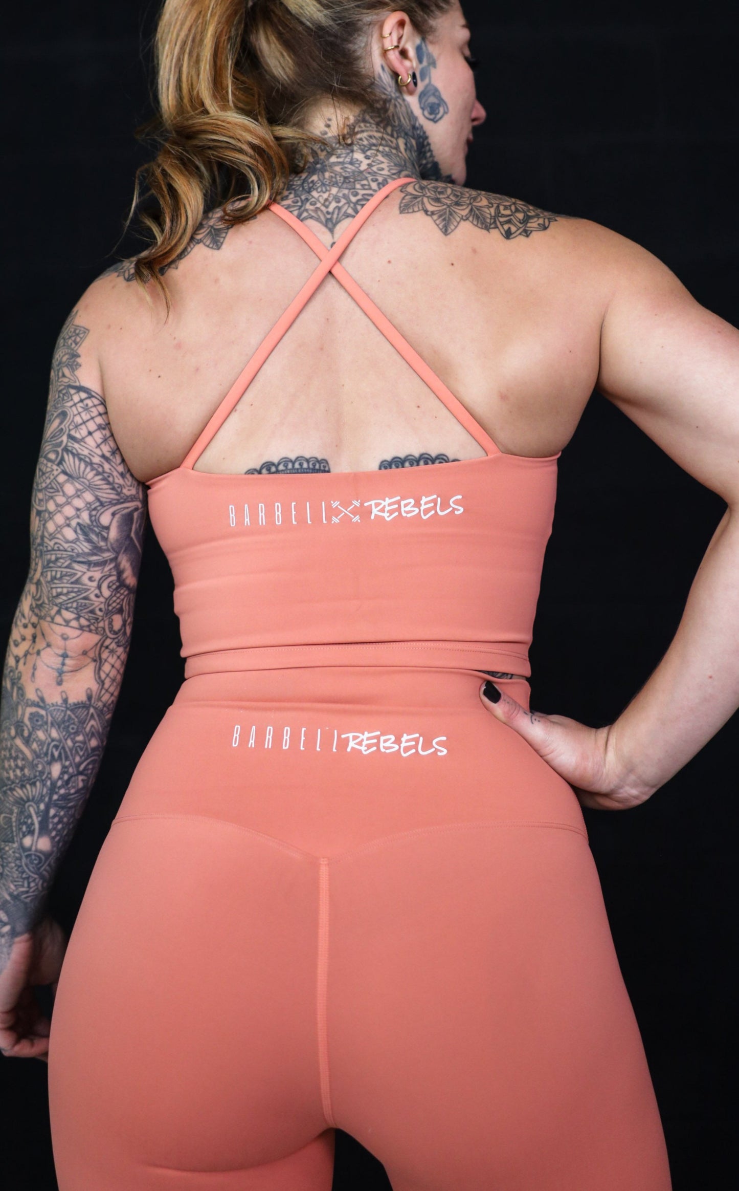Woman Sport Bra Crossed Top