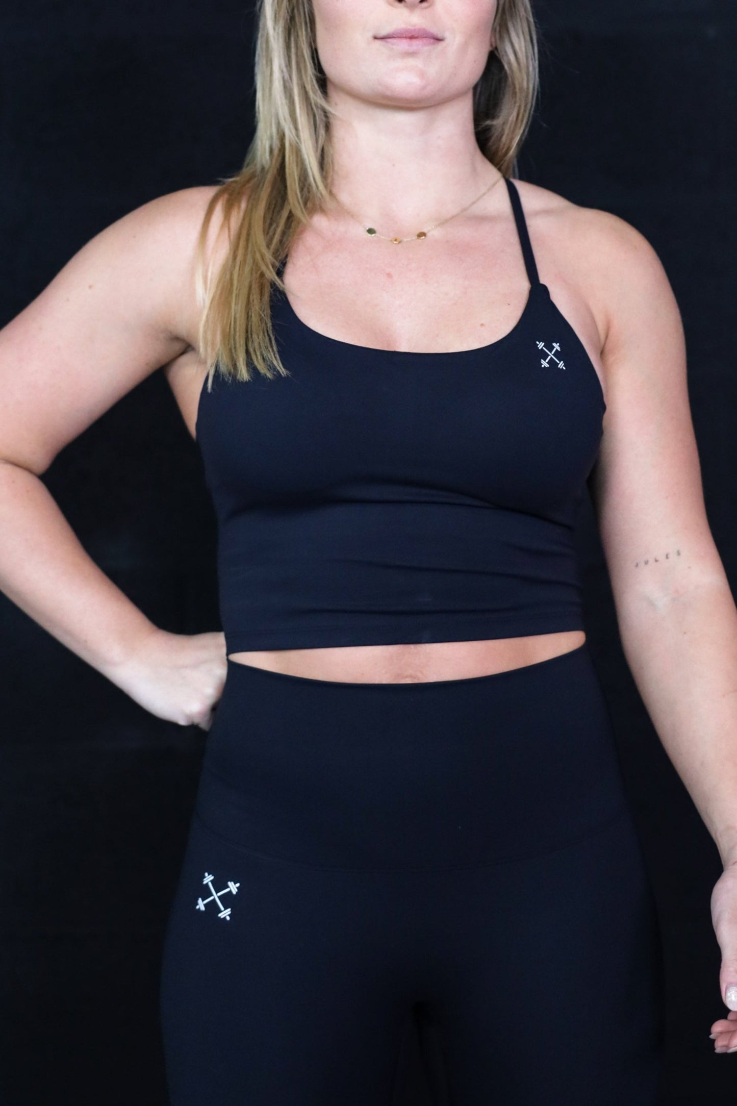 Woman Sport Bra Crossed Top