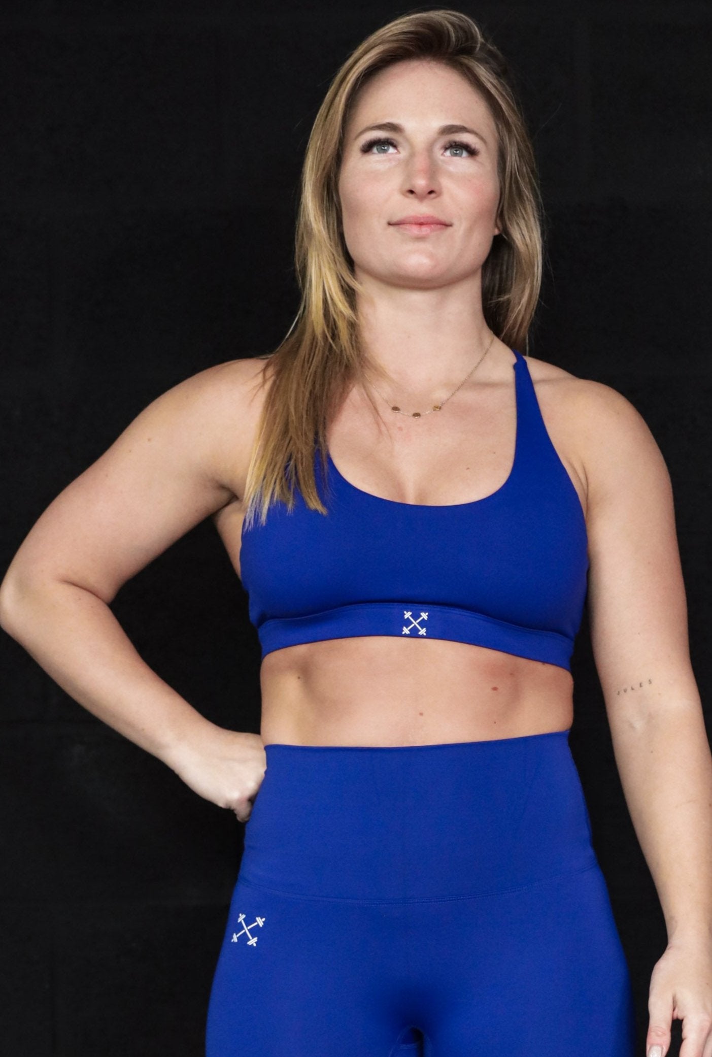 Woman Sport Bra Loop Strap
