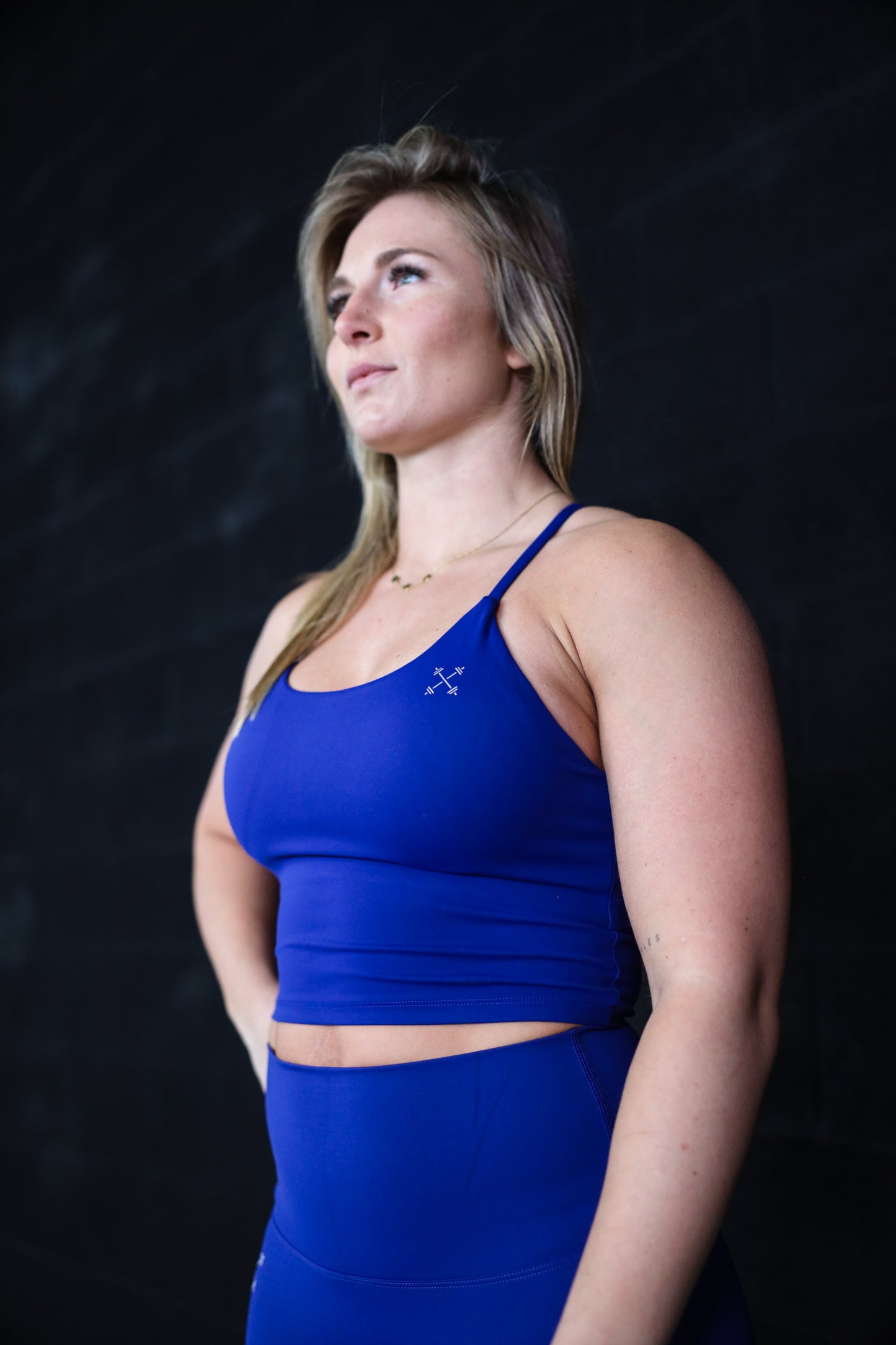 Woman Sport Bra Crossed Top