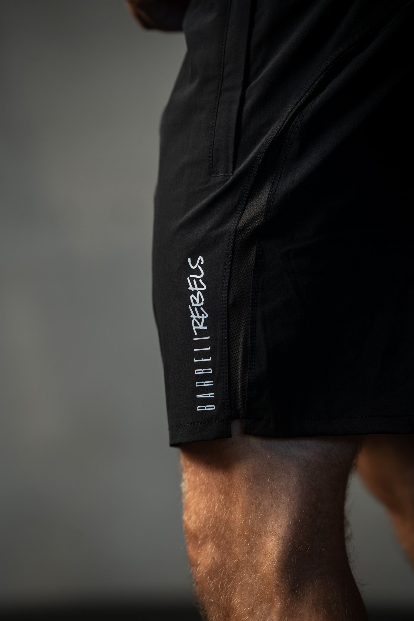 Man Hybrid Shorts 6"