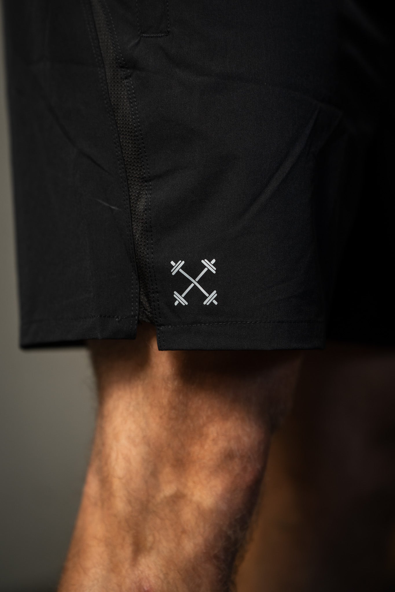 Man Hybrid Shorts 6"