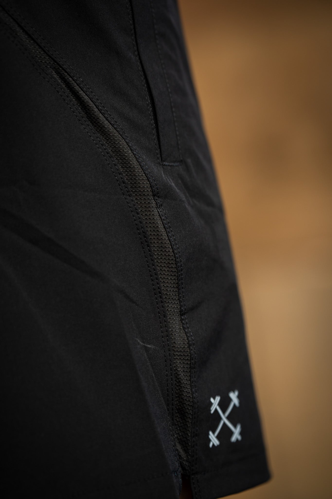 Man Hybrid Shorts 6"