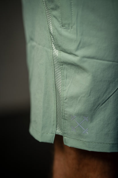 Man Hybrid Shorts 6"